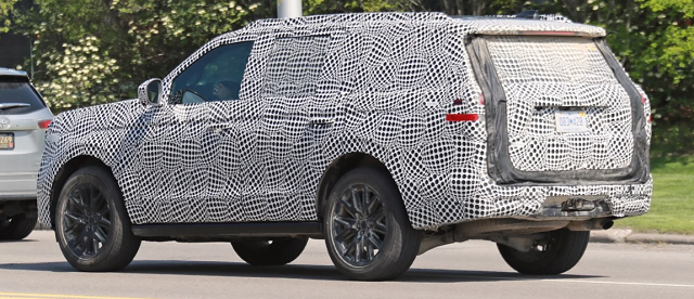 2025 Ford Expedition Spy shot